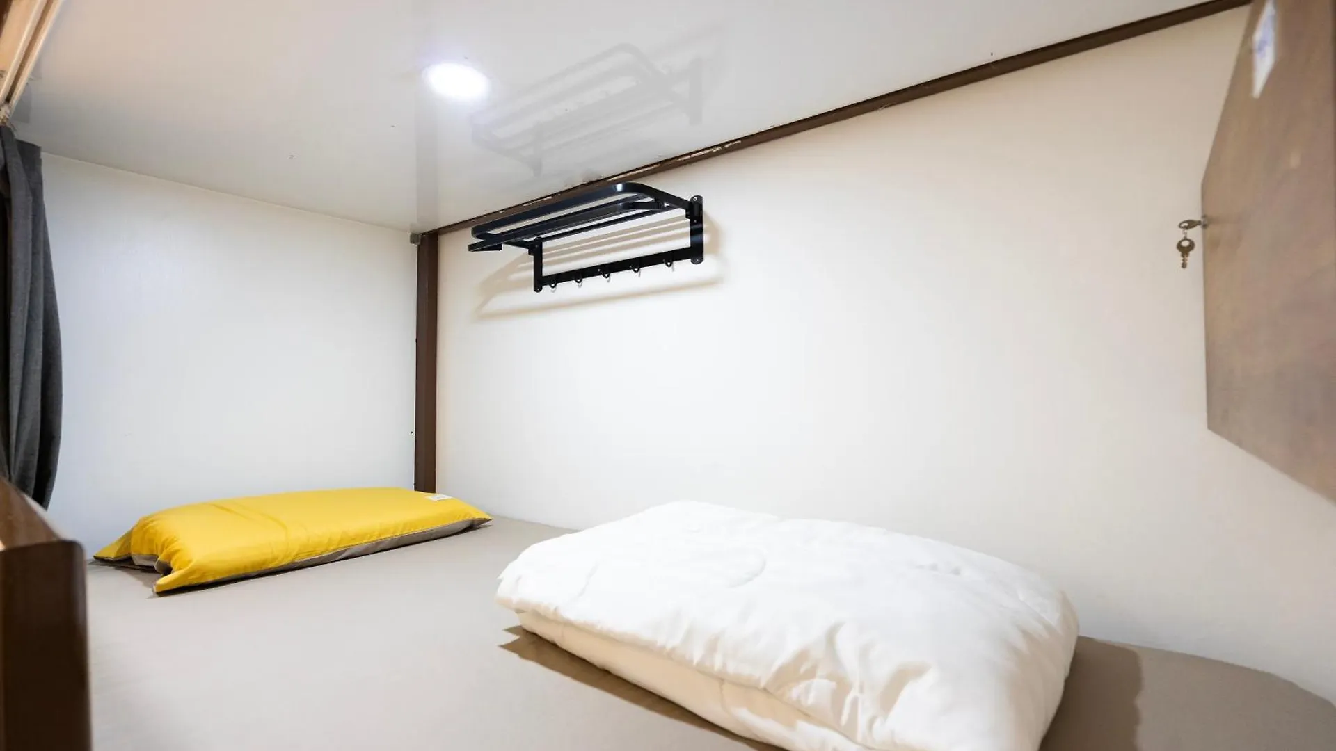 Dorms Bui Vien - Walking Street Apartment Ho Chi Minh City