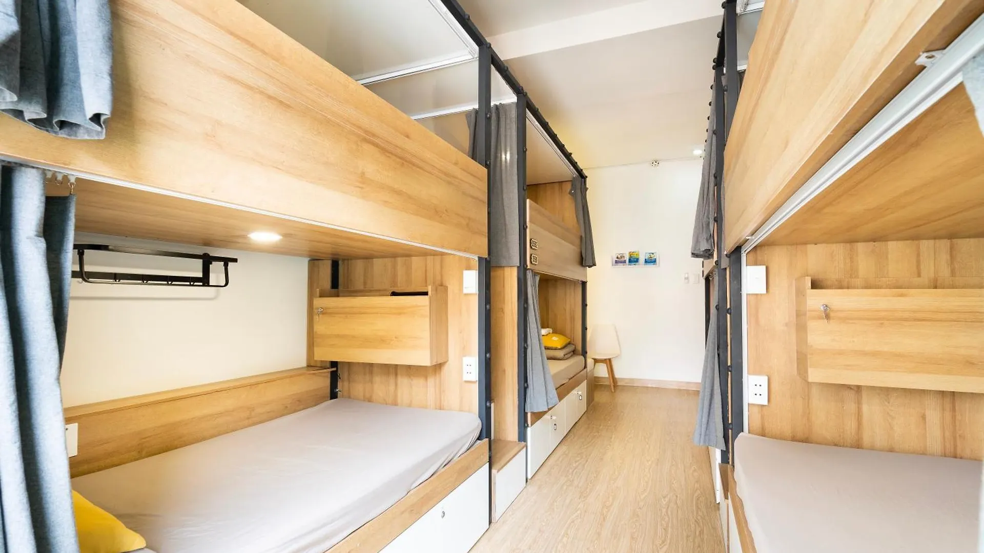Dorms Bui Vien - Walking Street Apartment Ho Chi Minh City